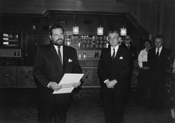 1991: Mit SPÖ-Gemeinderat Hans König bei der 5-Jahr-Feier der ARGE Wohnplätze