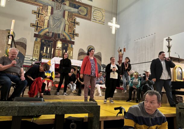 Foto von der Theateraufführung der Theatergruppe Rueppgasse