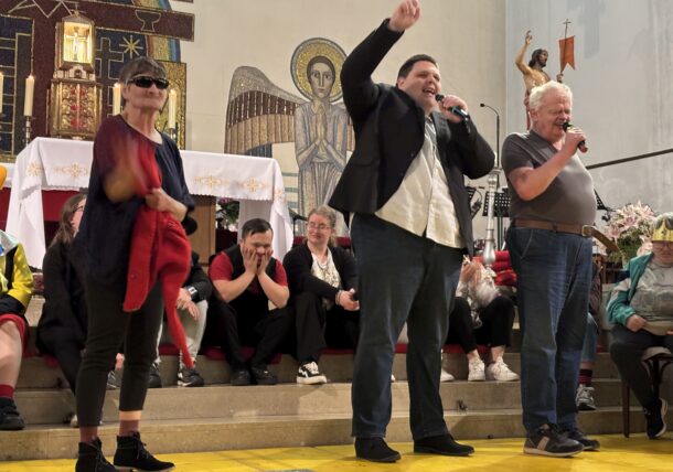 Foto von der Theateraufführung der Theatergruppe Rueppgasse